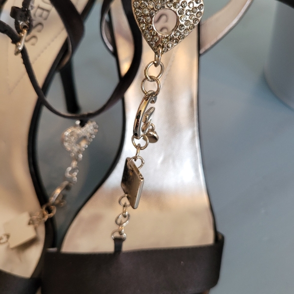 Guess By Marciano sandals - Picture 5 of 10